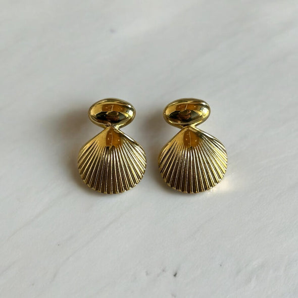 Vivienne Shell Studs